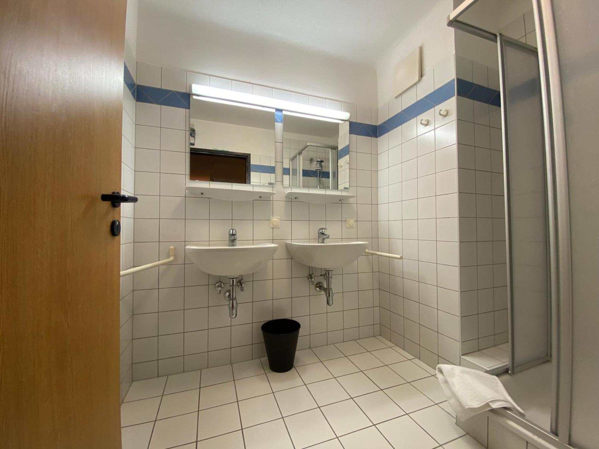 Twenty Seven City Hotel Zell am See Exterior photo